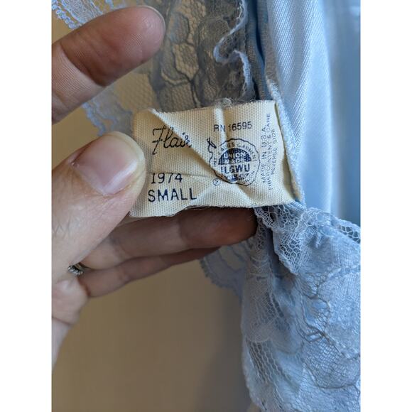 Flair Women's Blue Sleeveless Wrap V-neck Lace Neckline Nylon Nightgown Size S - Picture 3 of 5